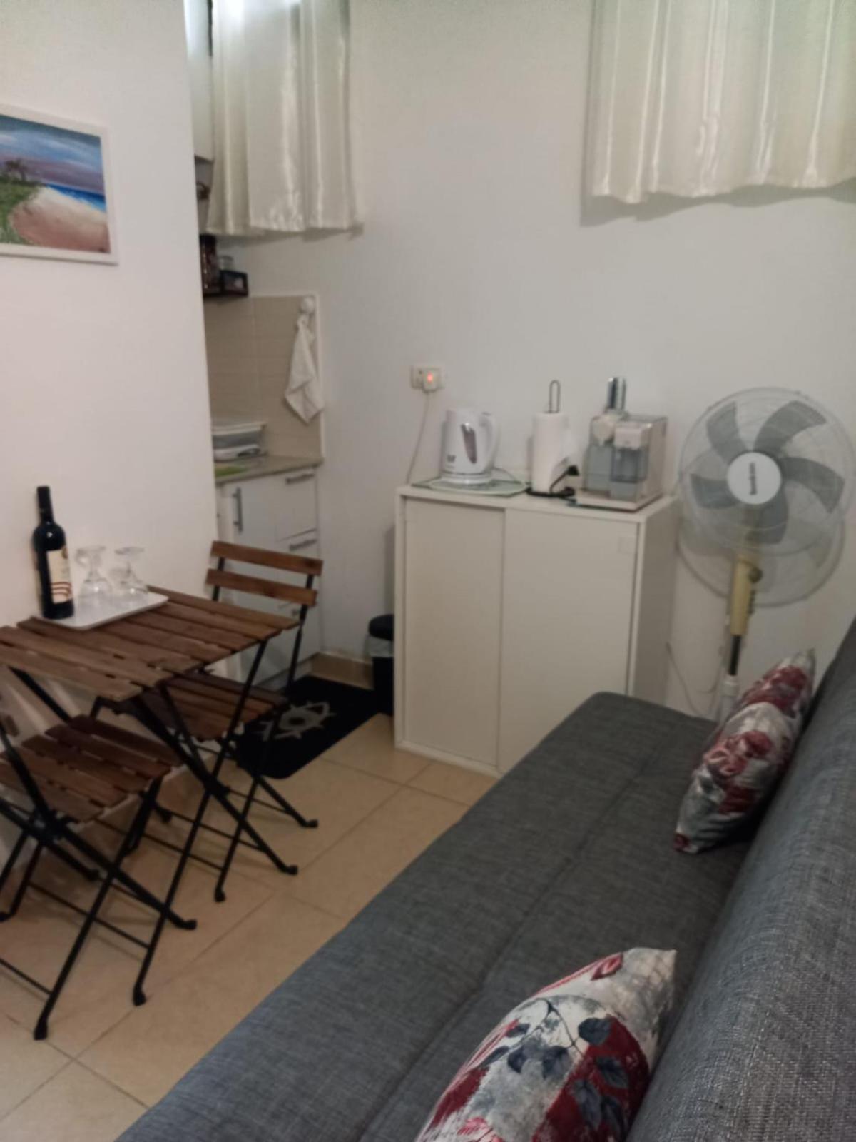 יחידת אירוח בבית ורדי Tiberias Eksteriør billede